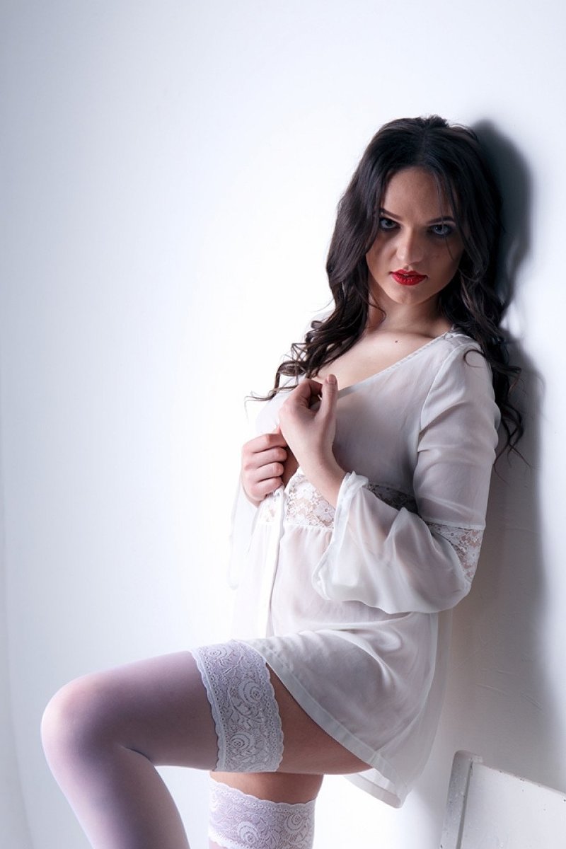 Елена, 19